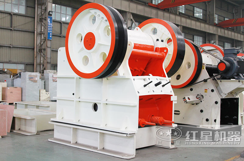 大型碎石機(jī)多種型號出口國外，附圖片和報價