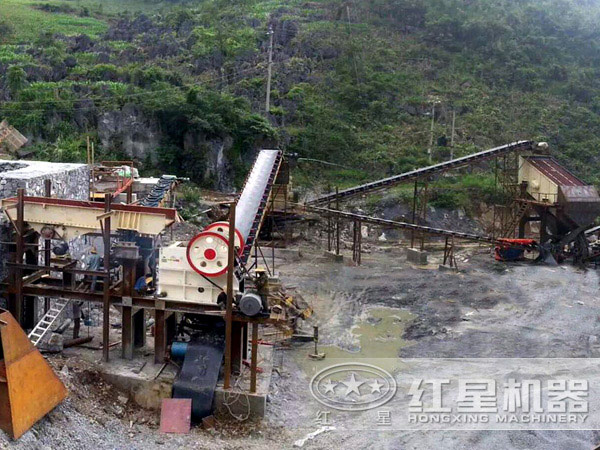 江西小型石子粉碎機(jī)應(yīng)用現(xiàn)場圖