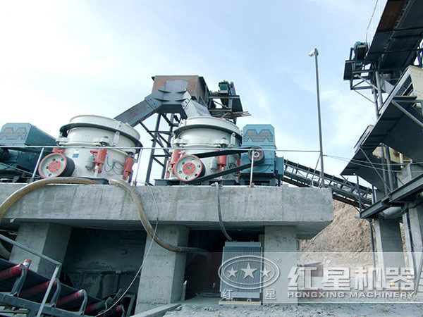多缸液壓圓錐破碎機(jī)現(xiàn)場(chǎng)圖